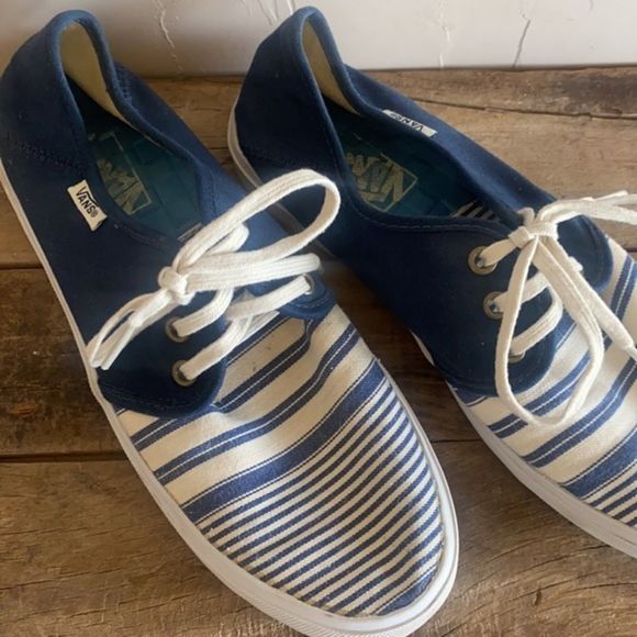 Vintage Vans authentic woman’s 6 - Picture 2 of 3